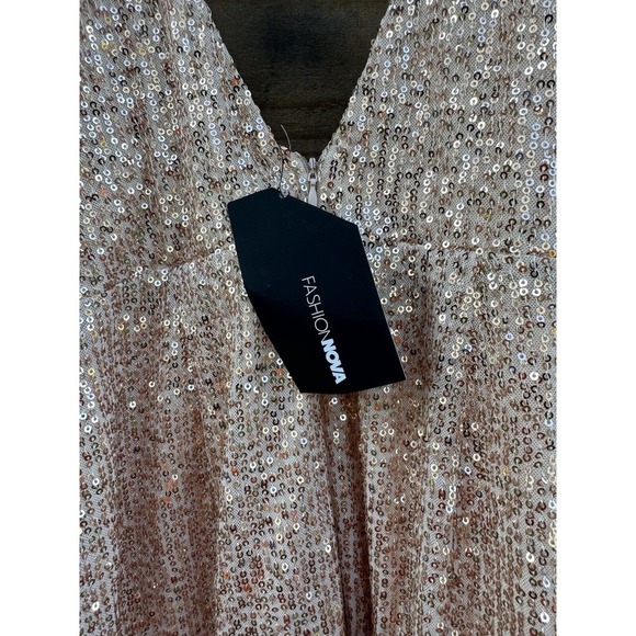 Fashion Nova Front Of The Line Sequin Romper Size Small Rose Gold Color - Picture 11 of 15